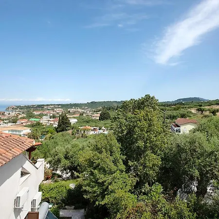 Apartment Yiannis With Sea View 10 *