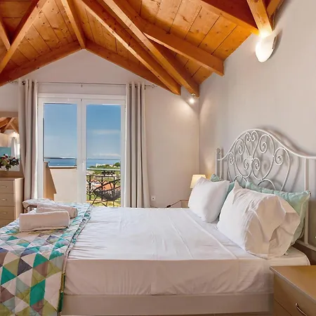 Appartamento Yiannis With Sea View 10 *